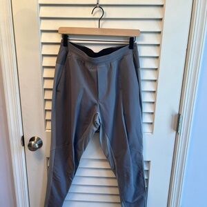 men’s dual-tone (asphalt / light cast) grey LULULEMON switch up pant 29” *Nordic